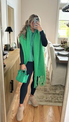 Southern Clothing, Fall Activewear, Southern Outfits, Teacher Clothes, T Dress, Fall Winter Wardrobe, Cold Weather Fashion, Warm Spring, Fall Clothes