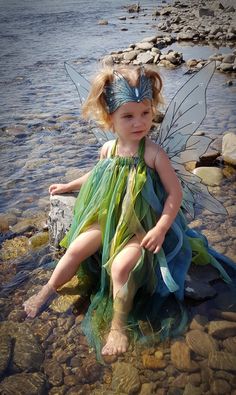 Fairy Costume For Girl, Green Fairy Absinthe, Crown Fairy, Blue Butterfly Wings, Fairy Costumes, Costume Wings, Wings Butterfly, Fairy Crafts, Doll Wardrobe