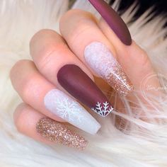 Christmas Manicure, Holiday Nail Art, Acrylic Coffin, Pretty Nail Art, Nail Art Ideas, Glitter Nail Art