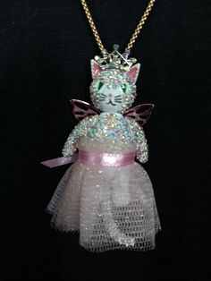 BETSEY JOHNSON HOLIDAY WHIMSY FAIRY CAT WITH BLING PENDANT PINK. AB paved crystals. Fairy Necklaces, Vintage Betsey Johnson Runway, Vintage Betsey Johnson Jewelry, Betsey Johnson Jewelry Necklaces, Betsey Johnson Bracelet, Betsey Johnson Jewelry, Cute Piercings, Betsy Johnson, Betsey Johnson