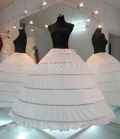 Wedding Dress Petticoats, St Patrick Wedding Dress, 70s Fashion Vintage, Hoop Petticoat, Plus Size Ball Gown, Wedding Dress Organza, Sewing Wedding Dress, Beautiful Dress Designs