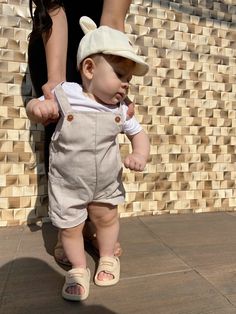 Ootd Baby Boy, Levi Baby Boy, 90s Baby Boy Outfits, Baby Boy Vacation Outfits, Boy Ootd, Baby In Overalls Boys, Boy Fits, Baby Boy Fashion