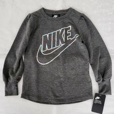 Nwt Nike Girls Light Sweatshirt Top 4-5 Years Gray Logo This Listing Is For The Top Only. Super Soft And Adorable Nike Sweatshirt, Nikes Girl, Top 4, Kids Nike, Nike Shirts, Logo Color, Kids Shirts, Shirts Tops, Kids Shop