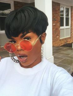 Easy Short Hairstyles, Bang Hairstyles, Short Hairstyles For Black Women, Popular Short Hairstyles, Short Hair Pixie Cuts, Short Sassy Hair, Sassy Hair, Bowl Cut