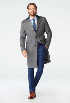 Stay Stylish This Winter: 20+ Top Winter Outfits for Men 12 Grey Overcoat, Man's Overcoat, Mens Fashion Work, Grey Quilt, Wool Overcoat, Mens Boots Fashion, Fashion Man, School Fashion, Men Winter