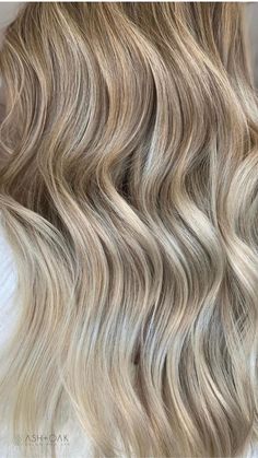 @daniellelyon.hair Blonde Henna, Hand Tied Extensions Bronde, Blonde Shampoo, Natural Blondes, Frizz Control, Shampoo Bar, Cool Tones, A Word, Out Of This World