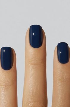 Marine Blue Nails, Navy Gel Nails, Short Manicured Nails, Shalac Nails, Navy Blue Nails, Makijaż Smokey Eye, Famous Words, Winter Nail, Elegant Nails