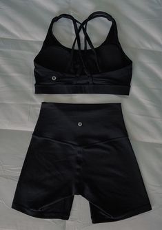 Workout Shorts Aesthetic, Lululemon Leggings Aesthetic, Gym Shorts Aesthetic, Work Out Clothes Aesthetic, Lulu Biker Shorts Outfit, Lululemon Set Aesthetic, Lululemon Biker Shorts Outfit, Cute Workout Outfits Aesthetic, Lululemon Workout Set