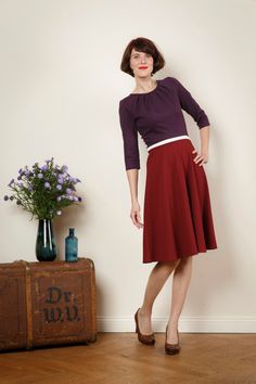 "Simple elegance! A beautiful spring dress is made of thicker knit fabric with a wide skirt and 7/8 sleeves. Especially nice is the pleated neckline. The bodice in violet is form-fitting and the skirt in bordeaux swings at each movement of the loose-fitting form. With a waist stripe in offwhite. Size / Weight / Length: variable from 90-110 cm (100 cm in the photo) \"Lucy\" is available in sizes 36-44. materials Viscose, Spandex Care instructions: Wash at 30 degrees, iron hot from left Production Stretch Pleated Skirt Dress For Fall, Plated Skirt, Round Skirt, Beautiful Spring Dresses, Tiffany Dresses, Wide Skirt, Different Colours, Spring Dress, Simple Elegance