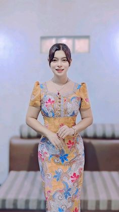 Myanmar Fashion, Cotton Night Dress, Batik Modern, Modest Dresses Fashion, Princess Fashion, Traditional Dresses Designs