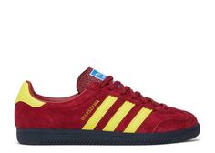 Cool Mens Shoes, Neon Yellow Shoes, Maroon Adidas, Football Casual Clothing, Yellow Night, Adidas Outfit Shoes, Custom Sneakers Diy, Pretty Shoes Sneakers, Flight Club