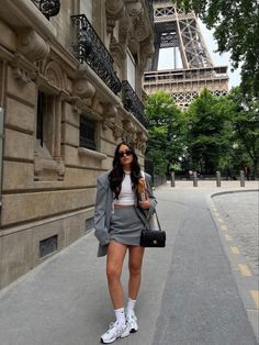 Paris Aesthetic Instagram, Paris Influencer, Paris Outfits Spring, Paris Summer Fashion, Paris Outfits Summer, Outfits Europa, Traveling Outfits