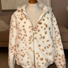 Fuzzy White And Light Brown Animal Print Zip Up Jacket Cute Cream Winter Outerwear, Cute White Outerwear For Fall, Trendy White Outerwear With Faux Fur Lining, Trendy Cream Hooded Outerwear, Zip Up Jacket, Nine West, Light Brown, Animal Print, Zip Ups