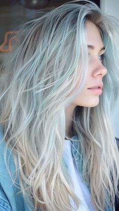 Platinum Blonde And Blue Hair, Blonde Hair Blue Highlights, Silver Blue Hair, Blonde Highlights Ideas, Platinum Blonde Ombre, Hair Blending