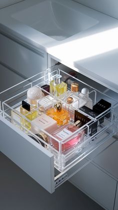 Transform your vanity into a modern exterior masterpiece with these hottest perfume organizer ideas! From showcasing your koleksi parfum with style to highlighting Profumo Victoria Secret and other beloved scents, discover ingenious perfume organization shelf solutions. Dive into expert tips on how to organize perfumes on dresser tops for a clutter-free look. Plus, explore chic cologne storage ideas that blend seamlessly into your decor!