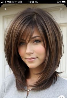 Long Layered Bob Hairstyles With Bangs, Layered With Bangs Medium, Medium Hair Styles For Women With Bangs, Classic Bob With Bangs, Layered Fine Hair Medium, Medium Length Fine Hairstyles, Layered Bob Hairstyles Medium, Medium Hair Length Hairstyles, Haircuts For Thinning Hair Women