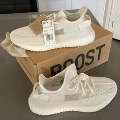 Yeezy Boost 350 V2 Brand New Yeezy Women Shoes, Yeezy Tennis Shoes, Yezzy Shoes 350, Yeezy Sply 350, White Yeezys, Yezzy Shoes Women, Women Outfit Winter, Shoes Women Outfit, Yeezy 350 Shoes