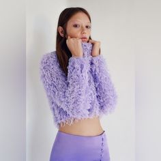 Zara Purple Feather Effect Sweatshirt Top Size L Trendy Lavender Tops For Winter, Trendy Lavender Winter Tops, Fitted Lavender Long Sleeve Sweater, Fitted Long Sleeve Lavender Sweater, Fitted Lavender Tops For Fall, Zara Purple Top For Spring, Zara Lavender Tops For Spring, Zara Lavender Spring Tops, Zara Purple Spring Top