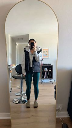 #ootd #ootdinspo #athleisure #athleisurewear #aritzia #lululemon #birkenstock Comfy Outfit, Cute Outfits For School, Lulu Lemon, Outfits For School, Sporty Outfits, Fit Check, New Wardrobe, Comfy Outfits, Aesthetic Outfits