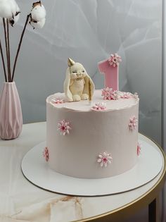 Birthday Cake With Bunny, Simple 1st Birthday Cake, Cute Birthday Cakes For Kids, Bunny Theme Cake, Baby Cake Ideas, 1st Birthday Girl Cake, Cake 1 Year, Cake One Year, Cake Bunny