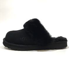 Authentic Ugg “Cozy Ii” Kids Slippers -Model: 1019065k -Color: Black -Size: Kids Us 2 / Uk 1 / Eu 33.5 -New With Box Details: * Suede Upper * Sheepskin Collar * 17mm Uggplush 80% Wool, 20% Lyocell Lining * 17mm Uggplush 80% Wool, 20% Lyocell Sockliner * Treadlite By Ugg Outsole For Comfort * Polyester Binding Or 100% Recycled Polyester Binding * Woven Label With Ugg Logo On Insole ==Pictures In This Listing Are From The Actual Item Being Sold. Please Refer To Them For Details.== ===100% Authenti Ugg Scuffette Slippers, Realistic Wishlist, Maldives Trip, Ugg Cozy, Black Ugg Slippers, Ugg Scuffette, Ugg Slides, Grey Slippers, Blue Slippers