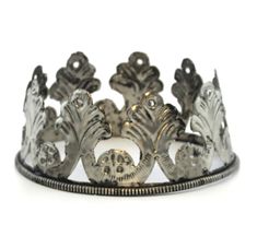 The metal collection includes European and Spanish inspired crowns. This 4" diameter X 1.5" height metal crown is based on an antique saint's statue.In addition to crowning statues, they can look beautiful on table tops and can be used around pillar candles. Also available in small & medium, sold separately. Metal Crown, Romantic Bedroom, Special One, Boutique Online, Gift Boutique, Table Tops, Gift Store, Online Boutiques, Best Gift