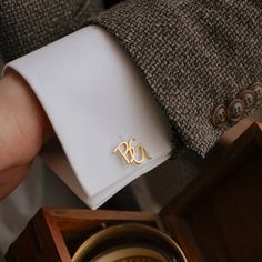 Thin CuffLinks, Initials Cufflinks, Personalized CuffLinks, Groomsmen gifts, Groom Wedding Cufflinks, Cufflink For Wedding, Father CuffLinks Makes great gifts for dads, graduates, boyfriends, grooms, and wedding parties.  Personalized Cuff Links can be engraved with a date, location, monogram, initials, special message, name, etc ⭐  Finished Color: Sterling Silver, Rose gold Filled or 14 K - 18 K Gold Filled ⭐ Material: High Quality 925 Sterling Silver ⭐  Customization : This product can be your Cufflinks Men Wedding, Wedding Cufflinks Groom, Text Letters, Suit For Wedding, Initial Cufflinks, Wedding Cufflinks, Personalized Cufflinks, Gifts For Dads, Wedding Day Gifts