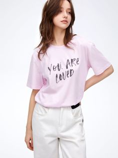 Gentle and elegant ice cream pink t-shirt. Cheap Pink Embroidered T-shirt, Casual Pink Slogan T-shirt, Pink Relaxed Fit T-shirt With Letter Print, Pink T-shirt With Letter Print For Everyday, Oversized Pink Top With Text Print, Pink Letter Print T-shirt For Spring, Oversized Pink Slogan Top, Pink T-shirt With Letter Print In Relaxed Fit, Relaxed Fit Pink Tops With Letter Print