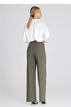 We present pants that combine comfort and elegance. They are long and wide, which provides freedom of movement and comfortable wearing. The button closure is practical and stylish, and the edge adds elegance to the pants. In addition, the pants are higher in the waist, which gives them a modern touch. They are an excellent choice for many occasions, from formal meetings to more casual situations. These pants will highlight your individual style and make you feel both comfortable and fashionable. Polyester 100 % Size Lenght Inseam Hips width Waist width L 111 cm 29 cm 112 cm 78 cm M 110.5 cm 28.5 cm 108 cm 74 cm S 110 cm 28 cm 104 cm 70 cm XL 111.5 cm 29.5 cm 116 cm 82 cm Urban Apparel, Men Shoes Formal, Blazer Shirt, Long Trousers, Sneaker Jewelry, Boot Pumps, La Fashion, Freedom Of Movement, Urban Outfits