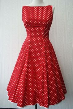 वेस्टर्न ड्रेस, 50s Inspired Dress, Sukienki Maksi, Robes Vintage, White Polka Dot Dress, Retro Mode, Vestidos Vintage, 50s Dresses, 50s Fashion