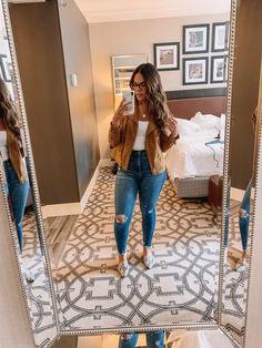 Winter Work Outfit Business Casual, Birthday Outfit Ideas For Women Jeans, Mexico In Fall Outfits, Fall Mall Outfits, Fall Outfits In Miami, Midsize Mom Outfits Casual, Cute Outfits For Mexico City, Cute Fall Outfits For Moms, Fall Dressed Up Outfits