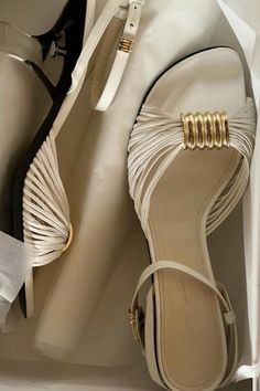 Bride Guide, Heels Classy, Fancy Shoes, Cute Heels, Shoe Inspo, Girly Shoes