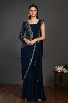 Shop for Onaya Blue Georgette Draped Palazzo Saree With Blouse for Women Online at Aza Fashions Plazzo Saree, Palazzo Saree, Floral Work Blouse, Trending Embroidery, Navy Blue Saree, Blue Blouse Designs, Floral Lace Blouse, Modern Saree, Unique Costumes