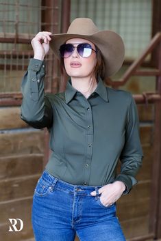 OLIVE SOLID PERFORMANCE RODEO SHIRT (ADULT) Rodeo Clothes, Boots Makeup, Bra Essentials, Rodeo Shirts, Rodeo Outfits, Western Girl, Boot Cut Denim, Top Graphic Tees, Country Girl