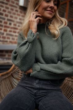 French Autumn, Trip Clothes, Fashion Days, Wardrobe Inspiration, Outfits Women, Green Sweater, Work Attire, Bohemian Chic, Dress Ideas