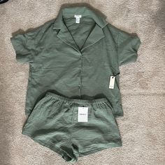 Brand New Two Piece Pajama Set Size Small Cute Green Cheap Sleepwear, Green Sleepwear Sets For Summer, Green Summer Pajama Shorts For Bedtime, Green Matching Sleepwear, Green Matching Set Sleepwear For Summer, Green Matching Set Sleepwear, Forever 21 Sleepwear For Summer Loungewear, Forever 21 Summer Sleepwear For Loungewear, Summer Sleepwear From Forever 21