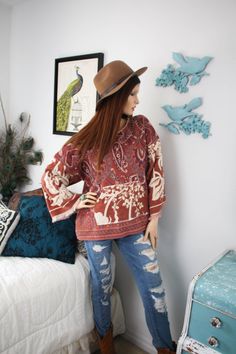 ❥I Upcycled this Bell Sleeve Beach Top from two Retro Vintage Towels ❥Brown paisley towel for the body with a separate brown and cream floral towel for the sleeves and pocket ❥The sleeves are super soft while the body is made from thicker heavier towel  ❥This oversize fit top has big bell sleeves and drop shoulder ❥Antique Retro Seventies Style ❥Wear at the beach or just to keep warm at home after a shower ❥fits one size up to size large  ❥measurements bust fits up to 42" (arm pit to arm pit mea Casual Free Size Tops For Vacation, Bohemian Brown Blouse For Day Out, Casual Free Size Long Sleeve Blouse, Casual Long Sleeve Free Size Blouse, Boho Print Tops For Fall Vacation, Oversized Blouse For Fall Vacation, Oversized Blouse For Vacation In Fall, Bohemian Tops For Fall Vacation, Free-spirited Tops For Fall Vacation