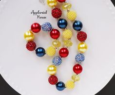 "-Snow White Princess Necklace, Snow White Chunky Necklace, Snow White Necklace and Bracelet, Baby Chunky Necklace, Snow White birthday - [Matching Hair piece by Applemint House] https://www.etsy.com/shop/ApplemintHouse?ref=seller-platform-mcnav&search_query=snow+white [Matching Cake Topper] https://www.etsy.com/listing/600355343/snow-white-cake-toppersnow-white?ga_search_query=snow%2Bwhite&ref=shop_items_search_20&frs=1 - Beads Size: 18-20mm bubblegum beads - Length of necklace : 17 Festive White Necklace With Colorful Beads, Snow White Earrings, Snow White Necklace, White Chunky Necklace, Snow White Merchandise, Necklace Princess, Snow White Cake, Queen Necklace, Toddler Necklace