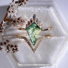 14K Gold 4 Carat Kite Genuine Moss Agate Halo Engagement Ring, Eternit - Giliarto Kite Ring, Gothic Wedding Rings, Eternity Ring Set, Halo Engagement Ring Sets, Cute Engagement Rings, Future Engagement Rings, Agate Engagement Ring, Yellow Engagement Rings, Moss Agate Ring