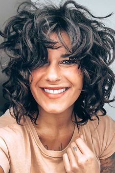 Shag Haircut Ideas, Medium Curly Haircuts, Curly Shag Haircut, Modern Shag Haircut, Curly Lob, Thick Wavy Hair, Gray Hair Cuts, Wavy Haircuts, Short Curly Haircuts