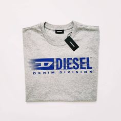 DIESEL T-SHIRT BRAND NEW WITH TAGS AND IN ORIGINAL PACKAGING  Vintage Grey Diesel T Shirt / Diesel Tee / Diesel Top.  Diesel Logo Graphic Detailing On Chest   Female Women's Size US 8 And US 10 Available - RELAXED FITTING  FULLY TRACKABLE SHIPPING SERVICE UK AND WORLDWIDE SHIPPING Casual Gray Logo Tops, Casual Gray Tops With Logo, Cotton Crew Neck Shirt With Logo, Urban Cotton Top With Logo, Gray Cotton Shirt With Logo Print, Vintage Diesel, Diesel Women Tops, Black Diesel Top, Diesel Shirt