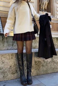 Stile Blair Waldorf, Adrette Outfits, Rok Mini, Cute Thanksgiving Outfits, Skandinavian Fashion, Chique Outfits, Rock Outfit, Neue Outfits