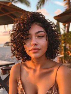 Round Face Hairstyles Short, Short Curly Weave Hairstyles, Short Curly Weave, Choppy Bobs, Big Chop Hairstyles, Short Curly Cuts, Long Weaves, Curly Weave, Curly Weave Hairstyles