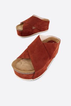 CHESTNUT Oxford Platform, Platform Mules, Flatform Sandals, Canberra, Kinds Of Shoes, Sandals For Sale, Womens Sandals Flat, Footwear Design Women, Heeled Loafers