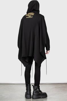 BAD OMENS.- Super soft cotton.- Statement graphic.- XL drawstring hood.- Batwing sleeves.- Relaxed fit.- Unisex, so it's for everyone!With KILLSTAR branding, Fabric 1: 100% Cotton, Fabric 2: 93% Viscose 7% Elastane.Machine wash cold (30°C) / Do not bleach / Do not tumble dry / Iron at low temperature / Do not dry clean. Imported. Edgy Oversized Hooded Sweatshirt, Oversized Edgy Hoodie For Fall, Edgy Oversized Hoodie For Fall, Edgy Oversized Hoodie Top, Edgy Cotton Sweatshirt For Fall, Streetwear Tops With Drawstring Hood And Long Sleeves, Oversized Cotton Techwear Hoodie, Oversized Cotton Hoodie In Techwear Style, Edgy Oversized Cotton Hoodie