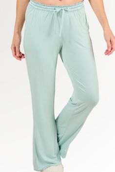 A cozy fit, non-binding waistband with a matching drawstring and side pockets will make our Faceplant Bamboo soft lounge pants your new “ole reliable.” Wear them to bed or to a casual dinner. A favorite for cozying at home, but classy enough to show them off. True to size with a 28.5” (small) to 29” (XL) inseam. A cozy fit satin waistband with non-binding elastic, matching drawstring and side pockets in a cozy cut long pant. Wear them to bed or to a casual dinner. A favorite for cozying at home, but cute enough to show them off. Long pants pair perfectly with our tank in the summer or with our long sleeve Tee for cozy “indoor winter survival” gear. Petite customers? Check out our Faceplant Bamboo Capri Pants.