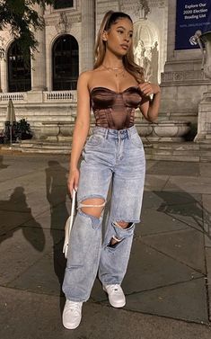 Corset And Mom Jeans Outfit, Cute Concert Outfits, Go Out Outfit Night, Bar Outfits, Club Outfits For Women, Miami Outfits, Out Outfits, Clubbing Outfits, Party Fits