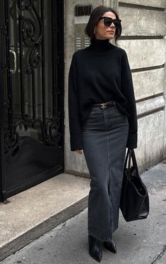 Black Denim Skirt Outfit, Long Denim Skirt Outfit, Black Skirt Outfit, Skirt Outfit Fall, Black Skirt Outfits, Jean Skirt Outfits, Casually Chic, Mode Hippie