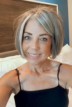 Short French Bob Hairstyles, Gray Bob, Grey Bob Hairstyles, Silver Haired Beauties, Grey Bob, Bob Haircut Ideas, Going Grey, Grey Hair Inspiration, Layered Bob Haircuts