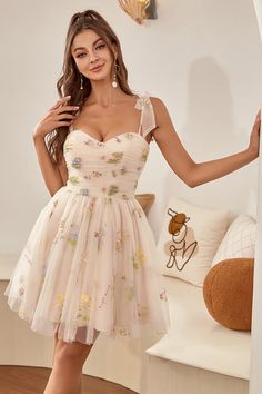 Zapaka Women Champagne Short Homecoming Dress Sweetheart Cocktail Dress with Embroidery – ZAPAKA Homecoming Dress Inspo Knee Length, Short Enchanted Dresses, Short Floral Prom Dress, Short Wedding Dress Flowy, Short Whimsical Dresses, Aesthetic Mini Dress Outfit, Non Traditional Homecoming Dresses, Whimsical Short Dress, Cottagecore Homecoming Dress